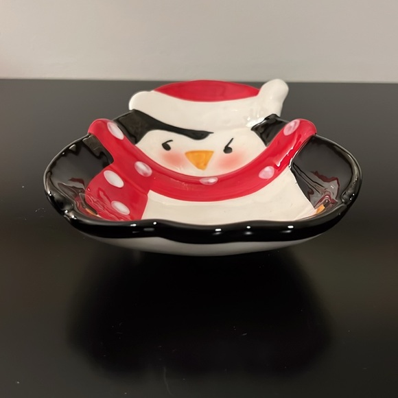 Penguin Holiday Dish - Picture 2 of 6